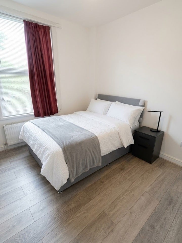 Room Stanstead Road in Greater London