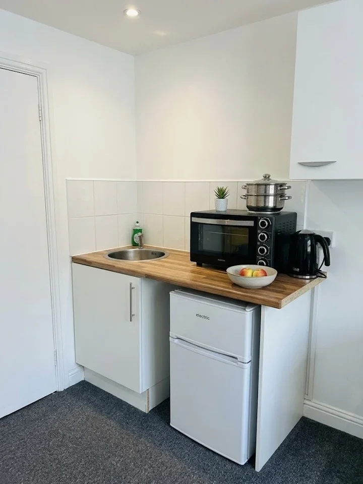Room Stanstead Road in Greater London