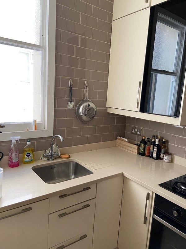 Flat Belsize Park Gardens in Greater London