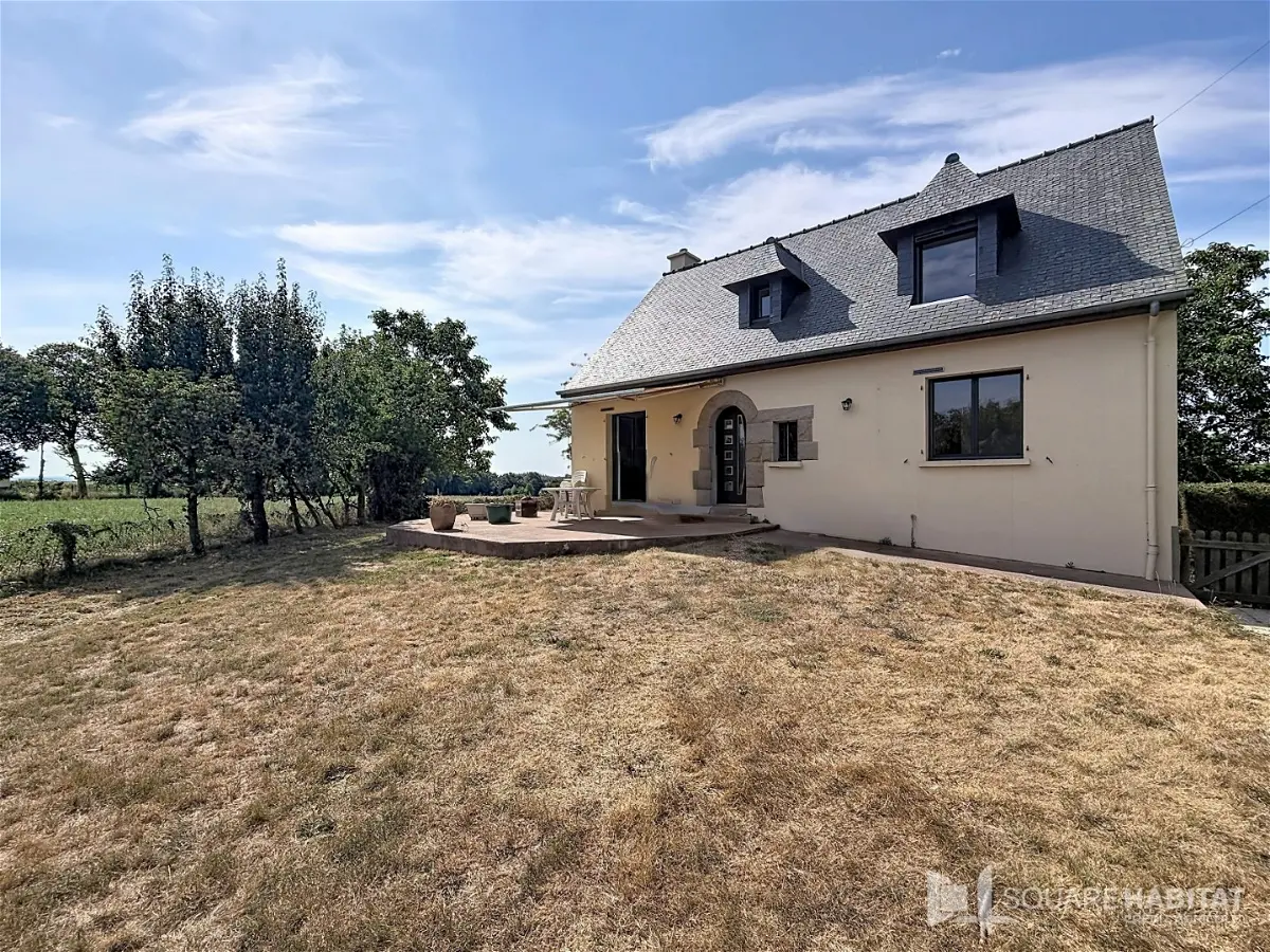 House Le Pessix Morrin in Bédée
