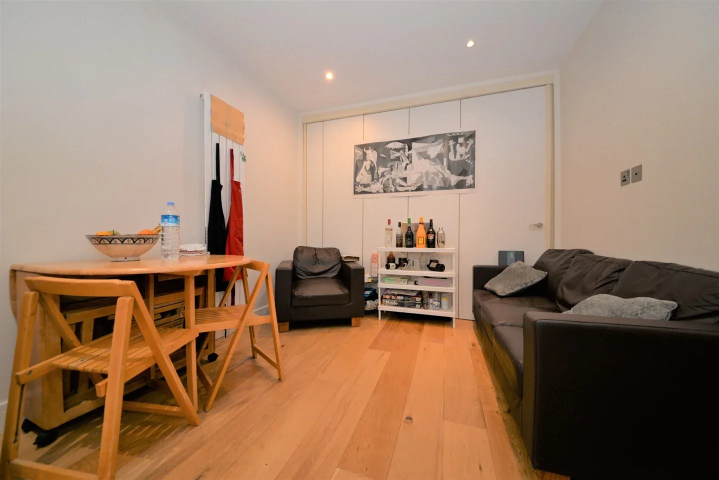 Flat Clifton Terrace in Greater London