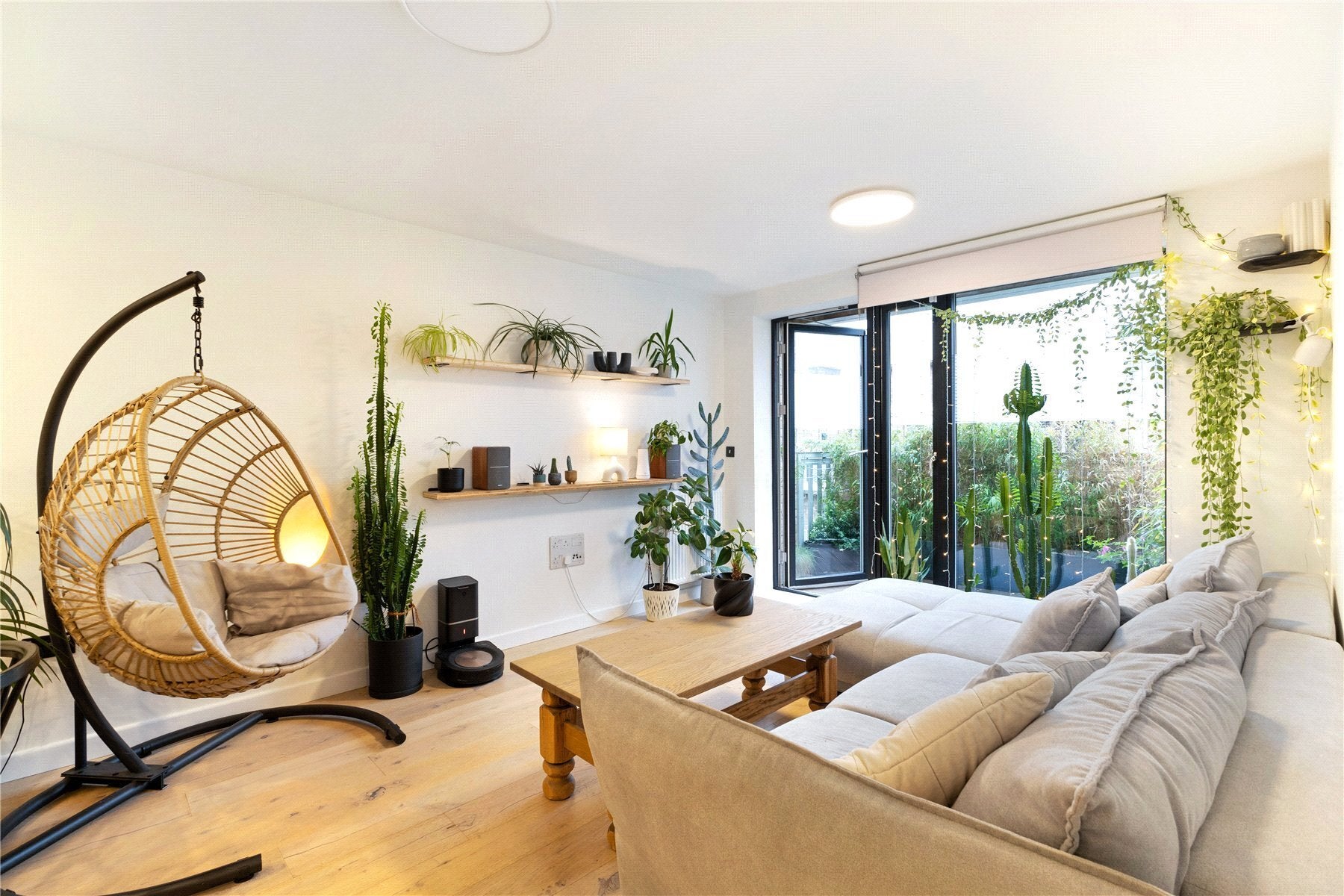 Flat Latchmere Street in Greater London
