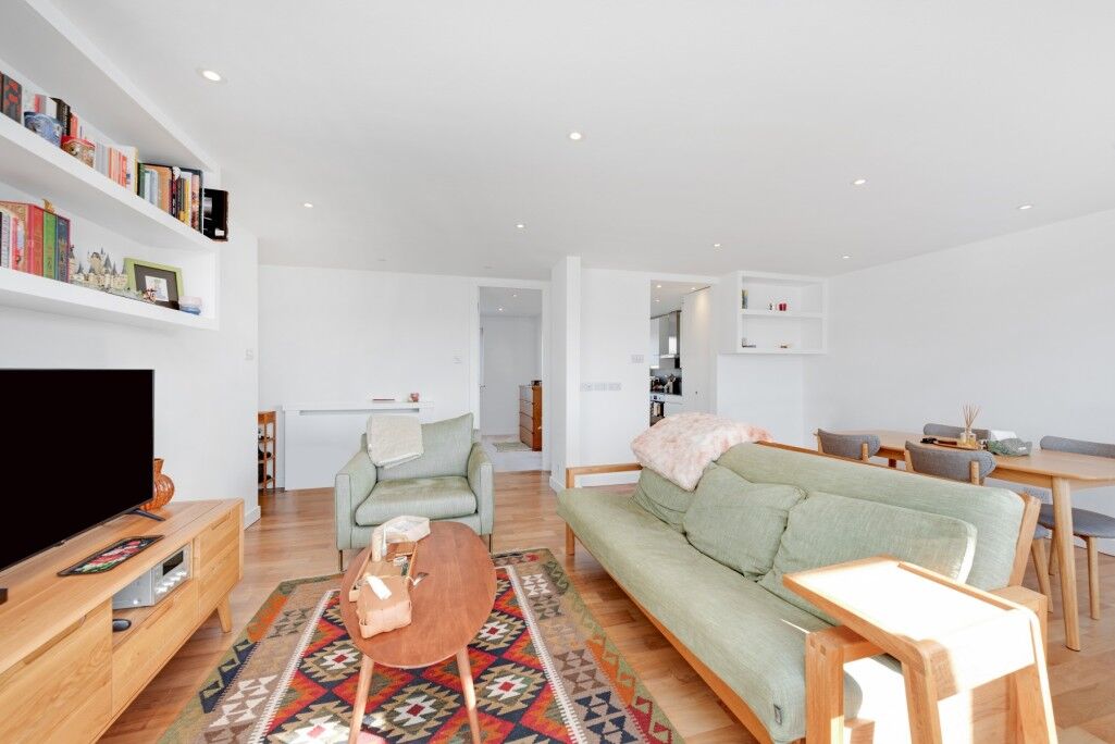 Flat Temple Fortune Lane in Greater London
