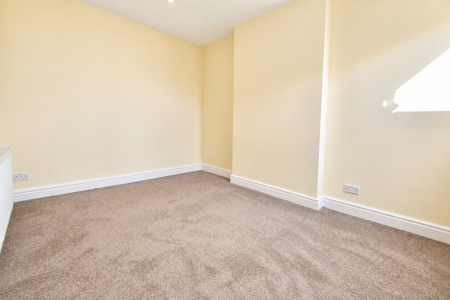 Flat Adnitt Road in Northampton