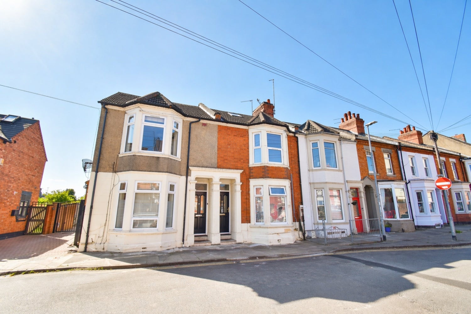 Flat Adnitt Road in Northampton
