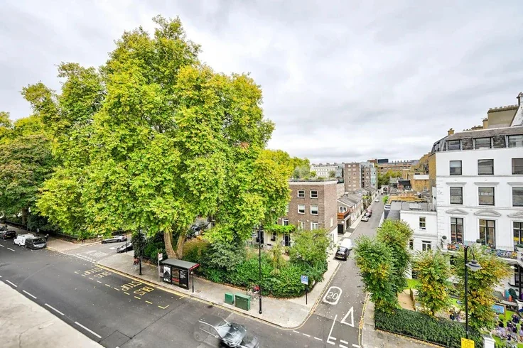 Flat Stanhope Gardens in Greater London