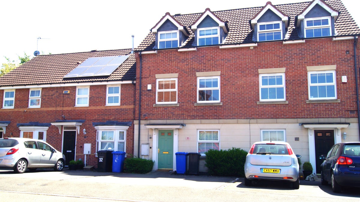 House Avalon Drive in Derby