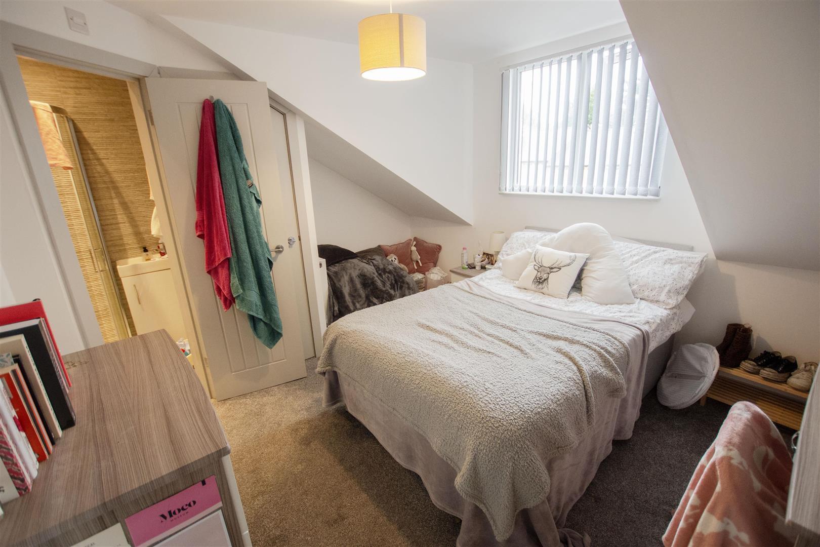 Flat Teignmouth Road in Birmingham