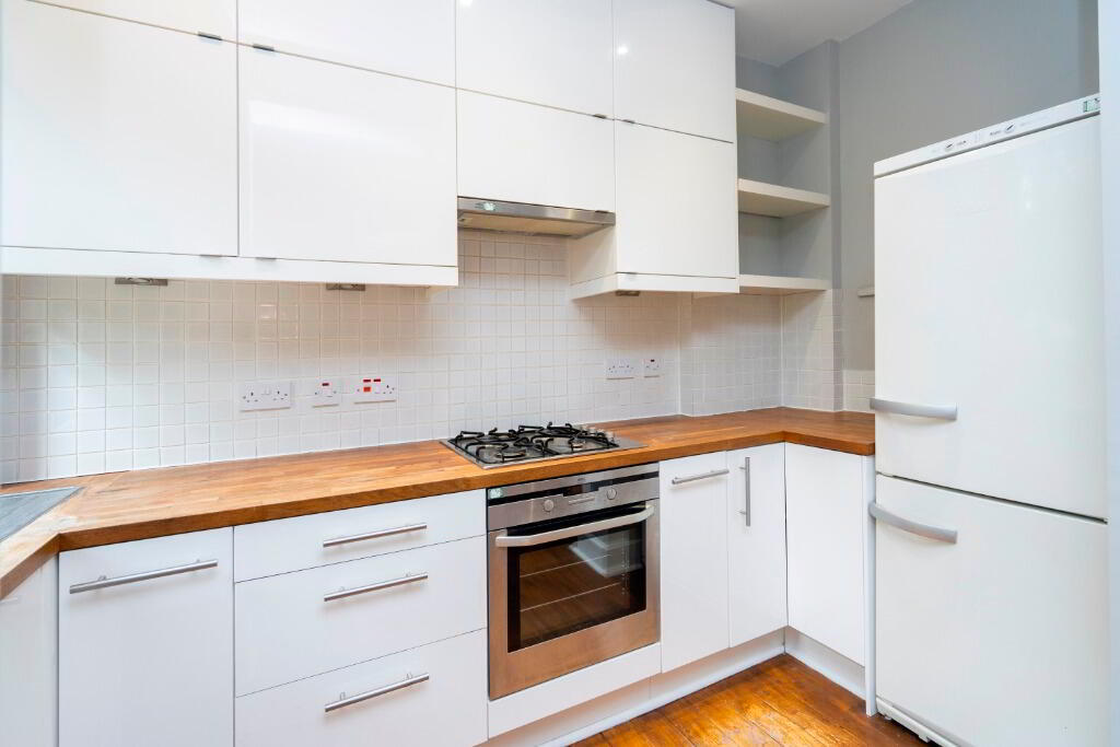 Flat New Mart Road in City of Edinburgh