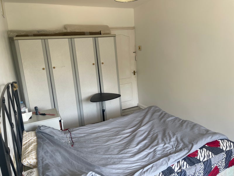 Room Eclipse Road in Greater London
