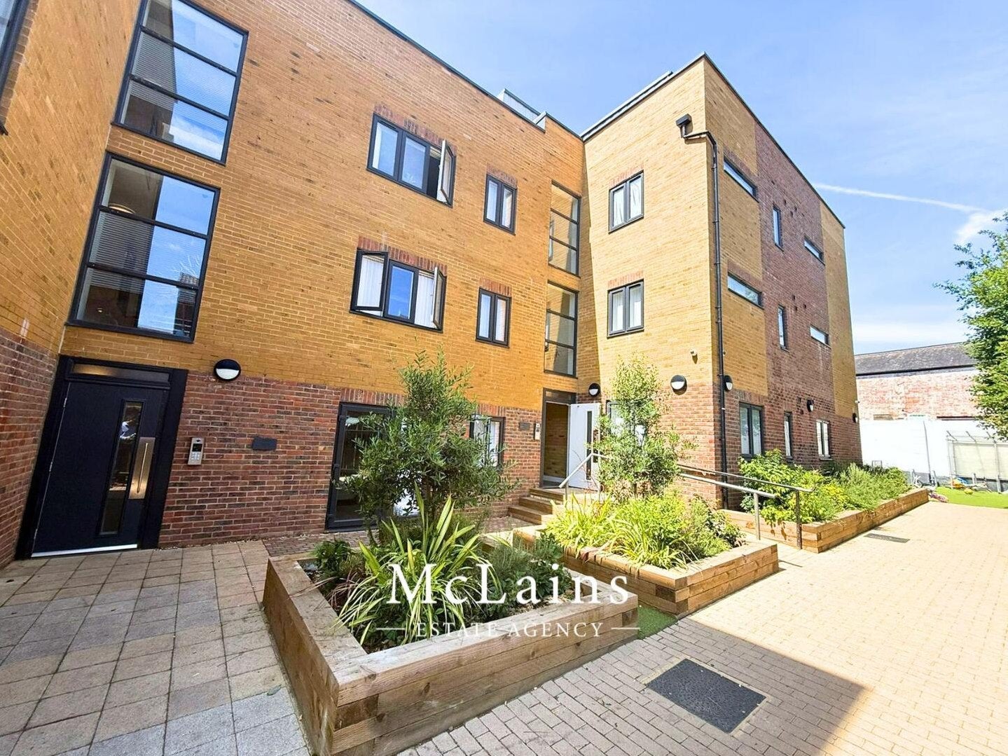 Flat North Street in Luton