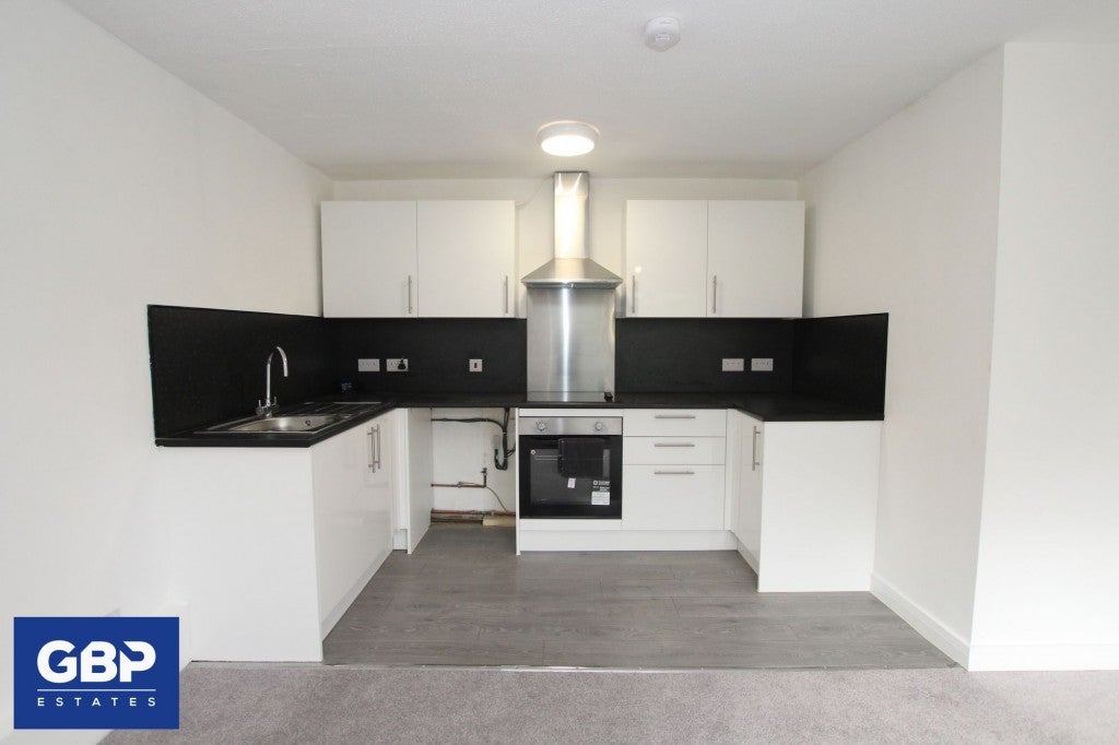 Flat South Street in Greater London