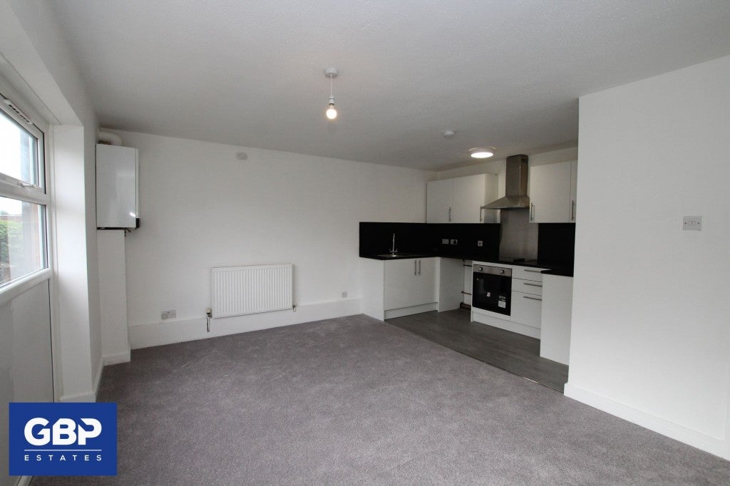 Flat South Street in Greater London