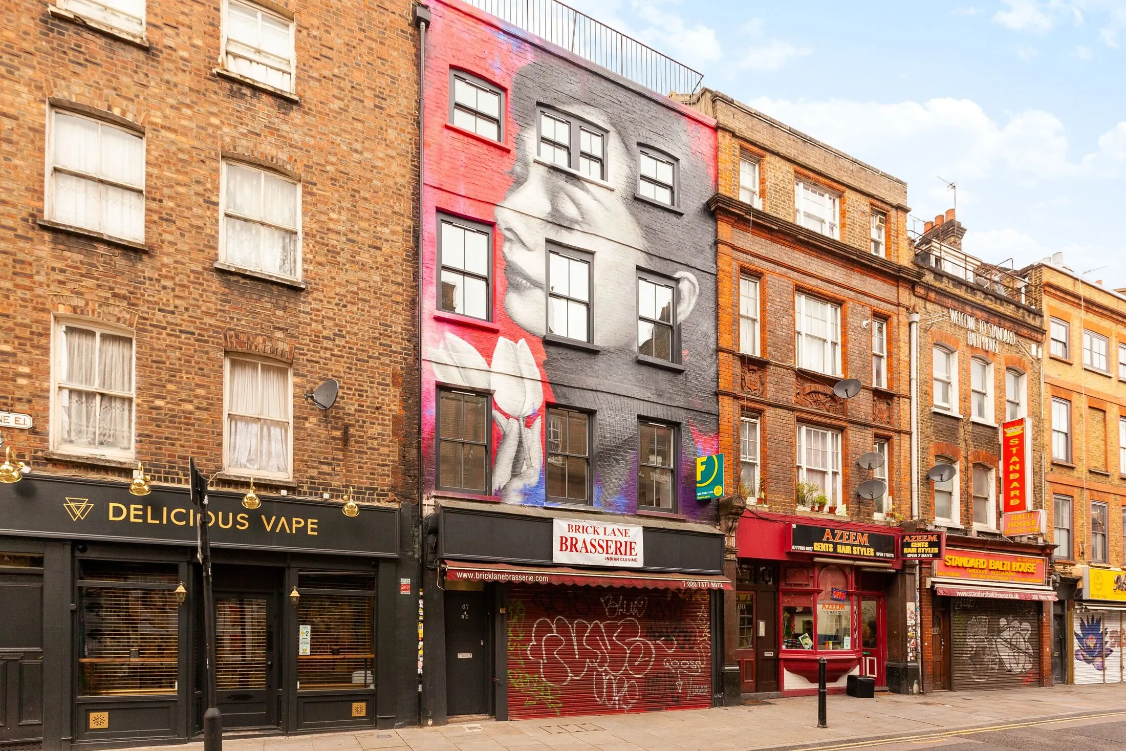 Flat Brick Lane in Greater London