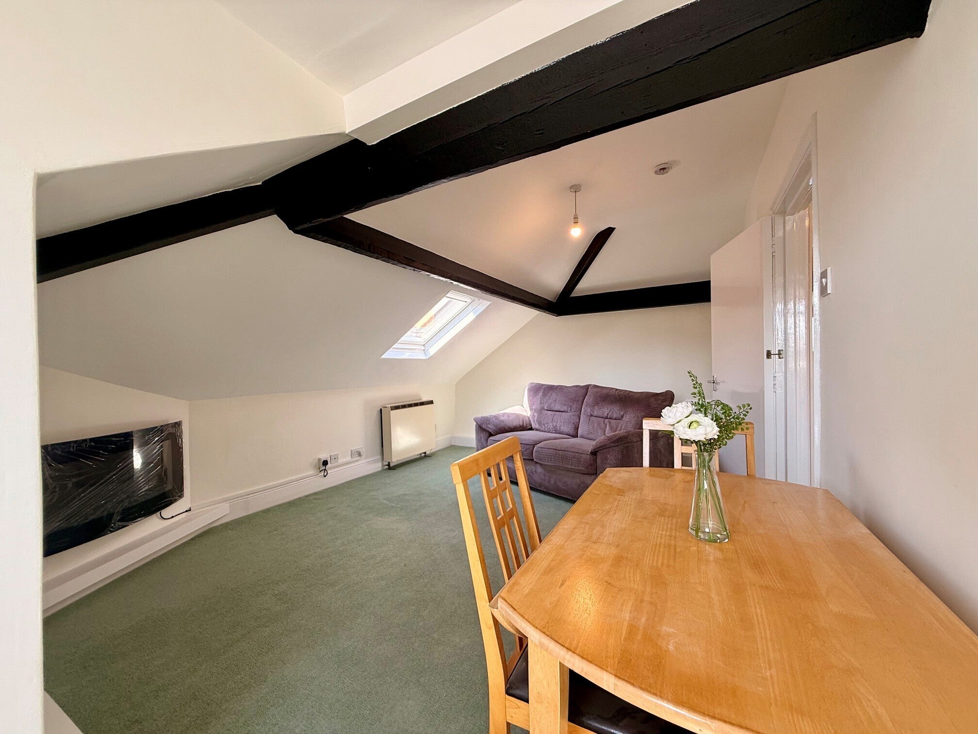 Flat Ombersley Road in Worcester