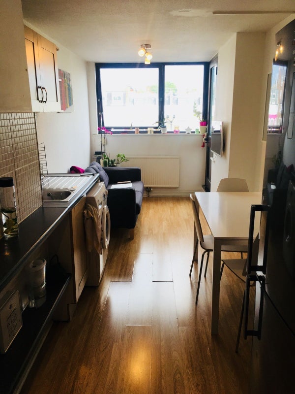 Room Camborne Mews in Greater London