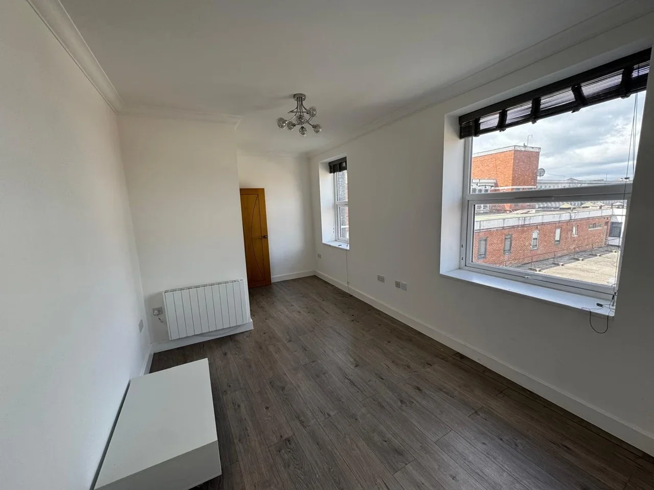 Flat Back Market Street in Leigh