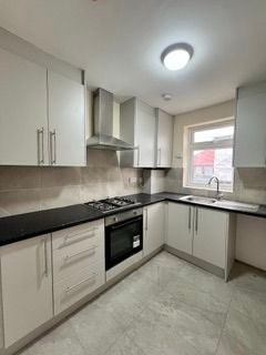 Flat Tachbrook Road in Greater London