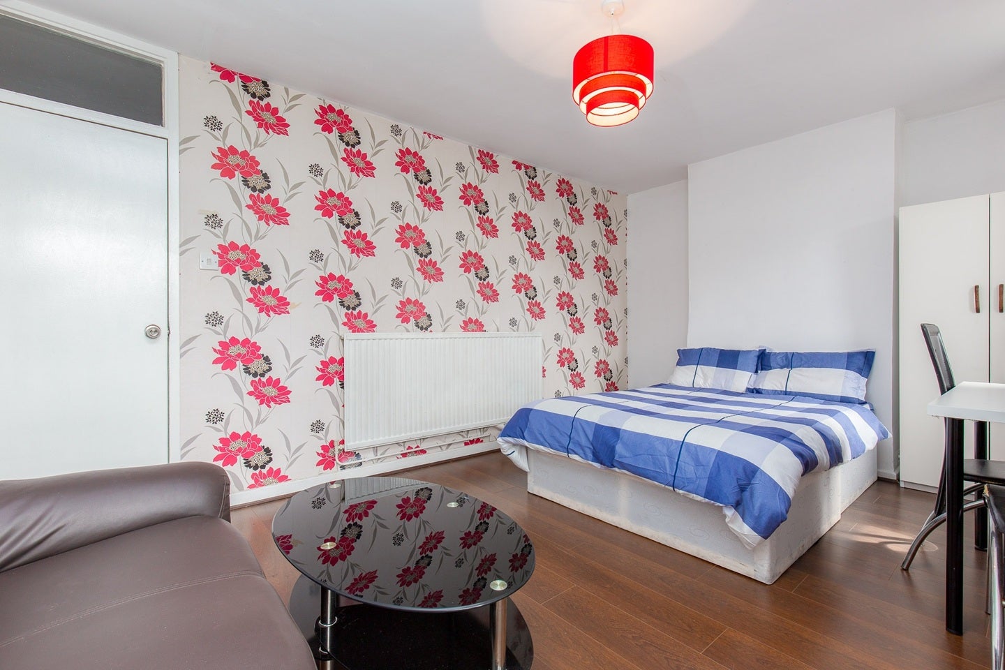 Flat Sutherland Road in Greater London