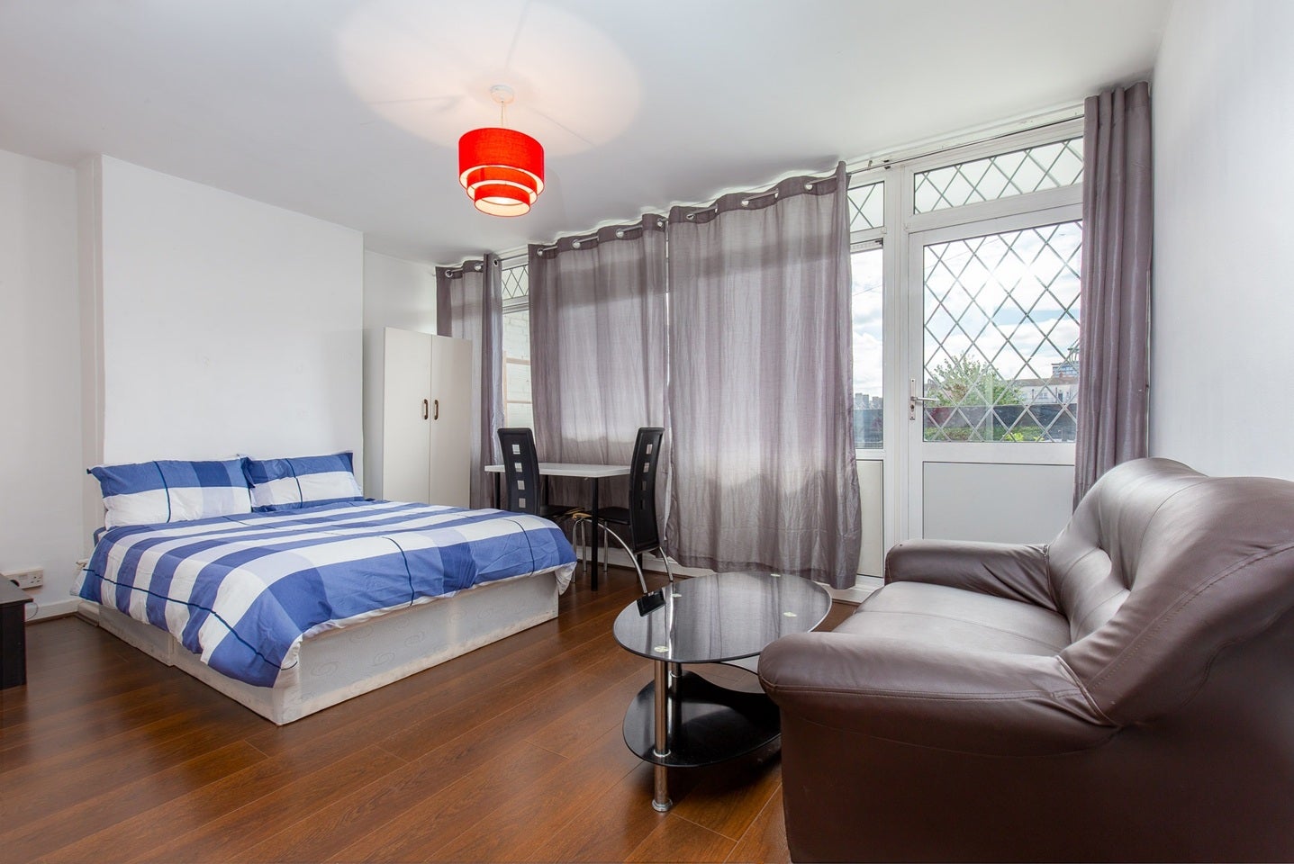 Flat Sutherland Road in Greater London