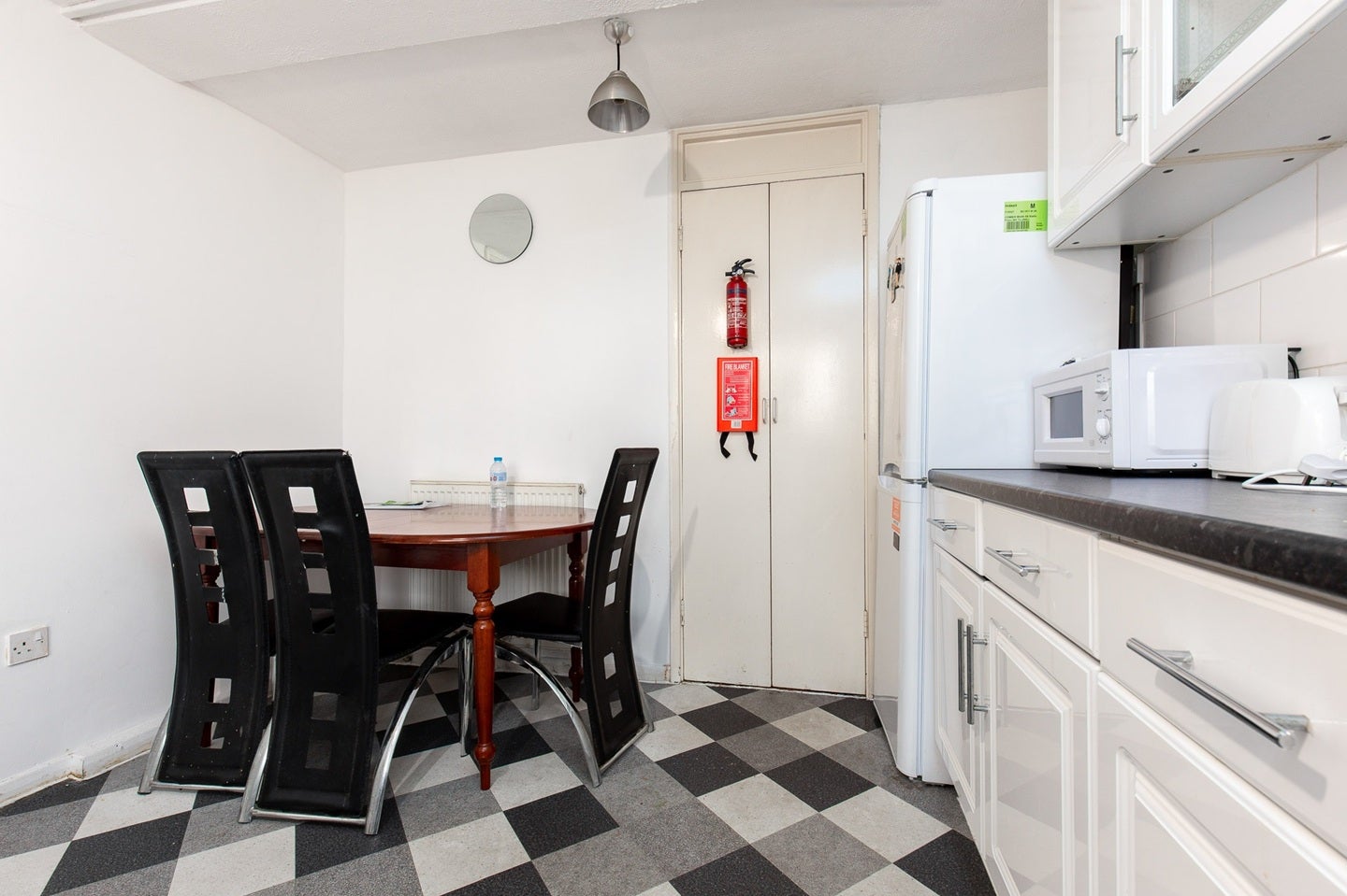 Flat Sutherland Road in Greater London