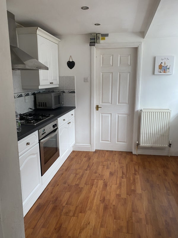 Flat Ashgate Road in Chesterfield
