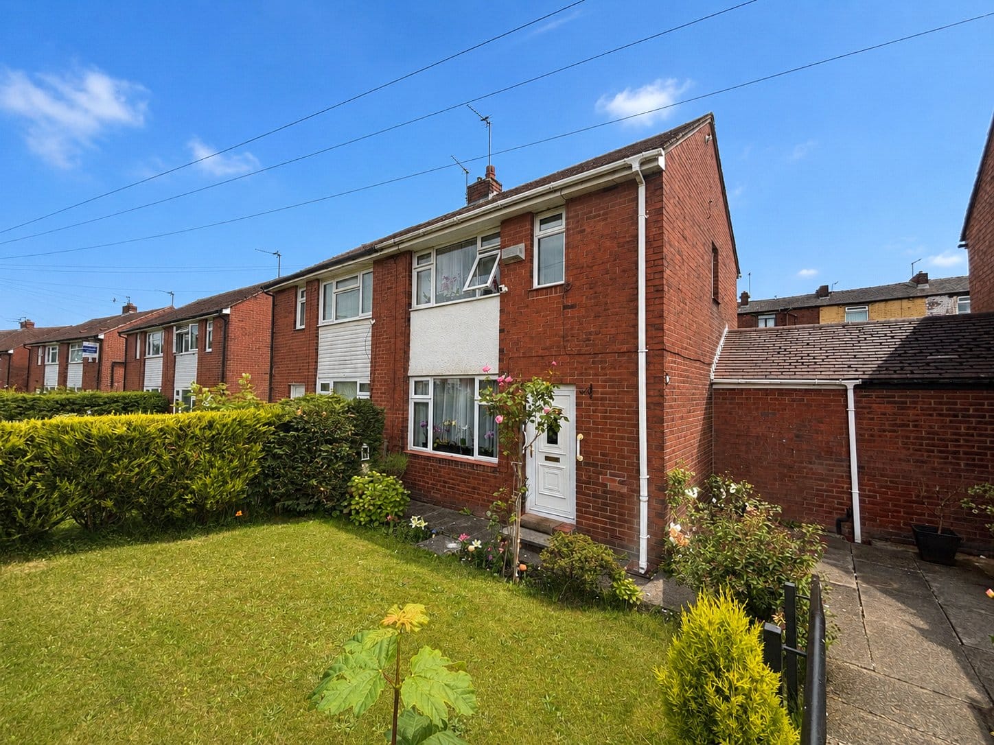 Flat Hawthorn Crescent in Shaw