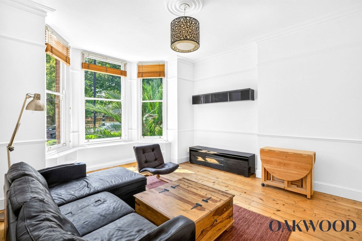 Flat Vartry Road in Greater London
