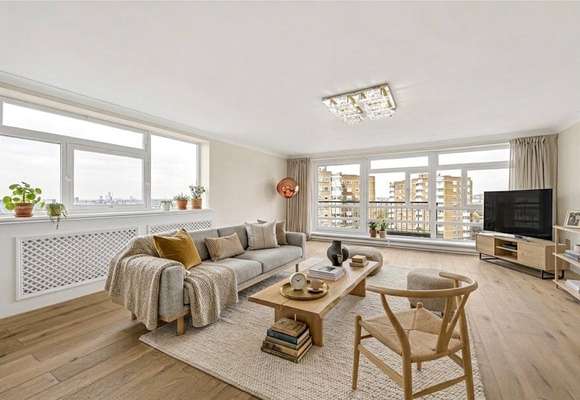 Flat Queensmead in Greater London