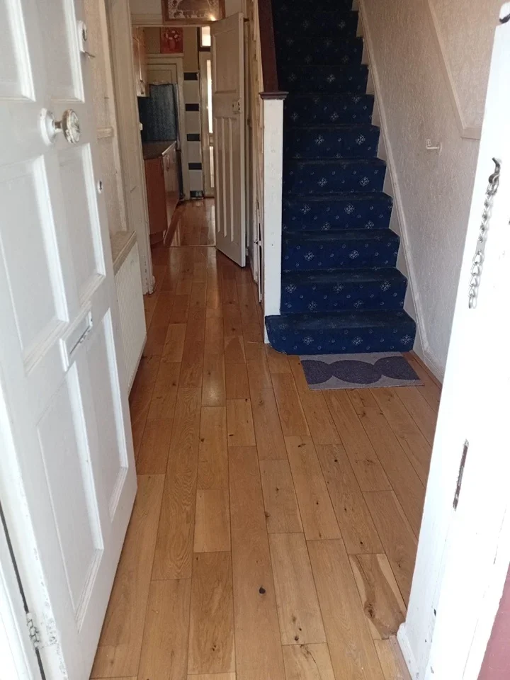 House Gantshill Crescent in Greater London