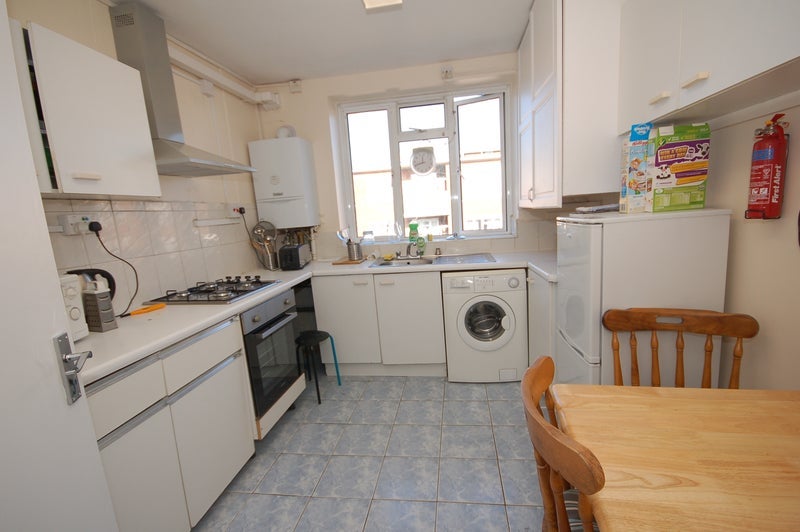 Room Kilburn Vale in Greater London