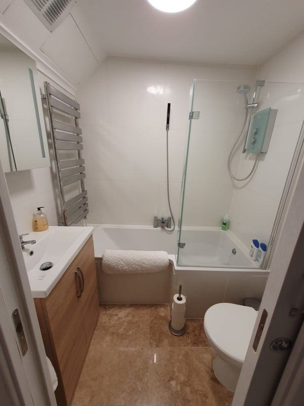 Room Goswell Road in Greater London