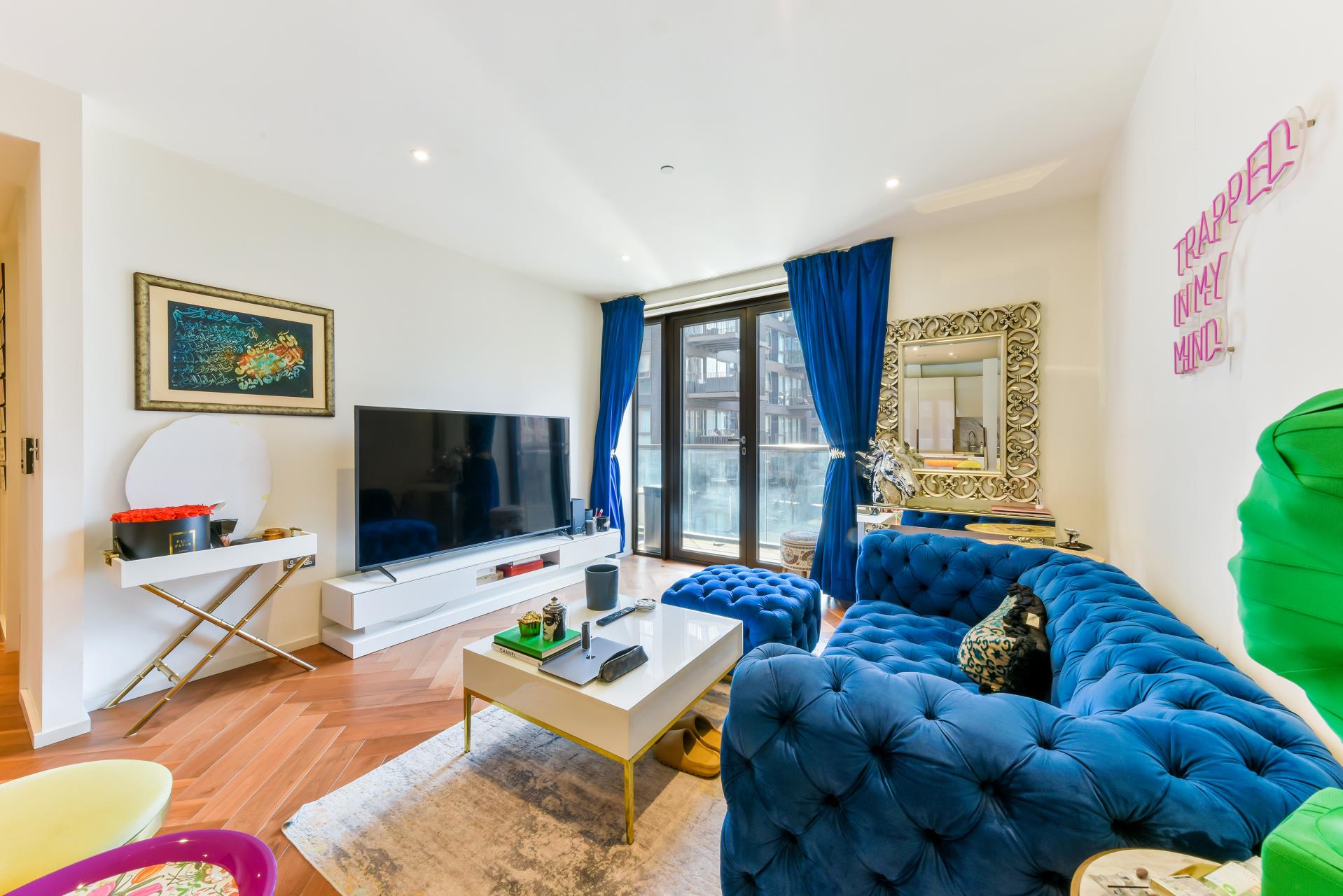 Flat New Mill Road in Greater London