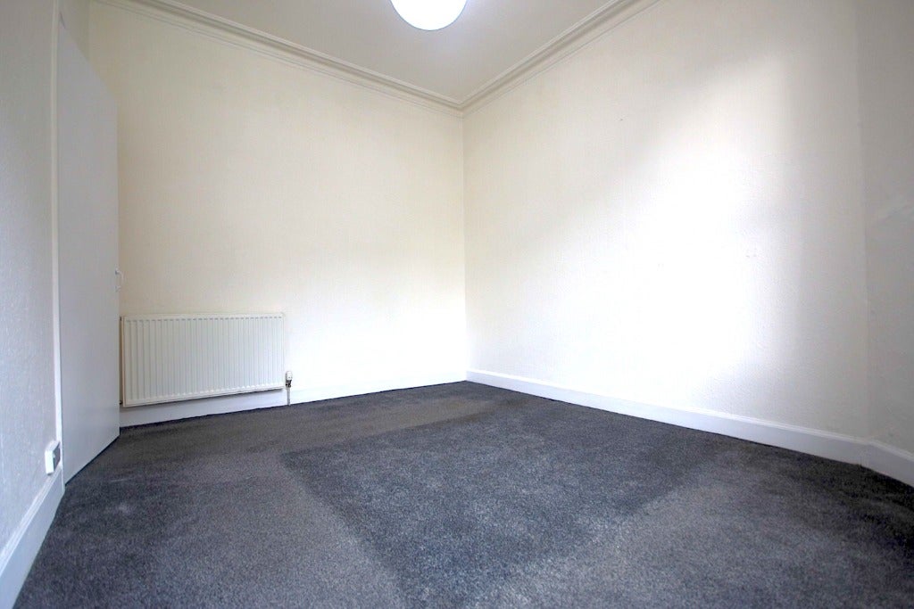 Flat Broughton Road in Edinburgh