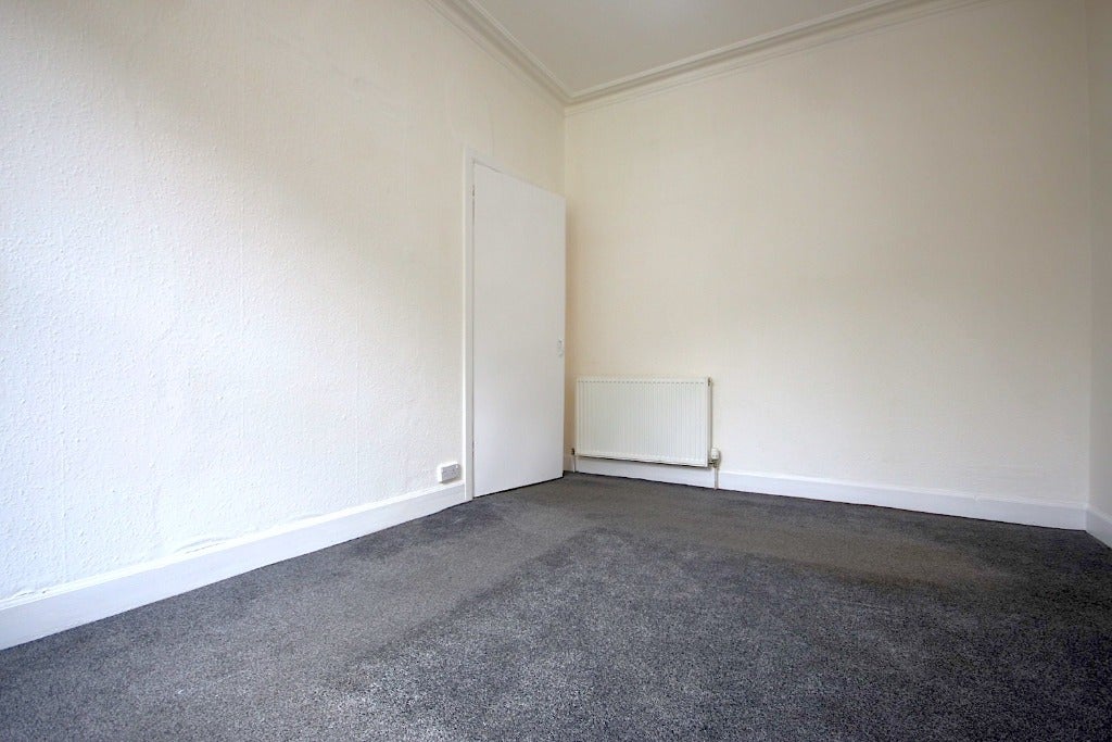 Flat Broughton Road in Edinburgh