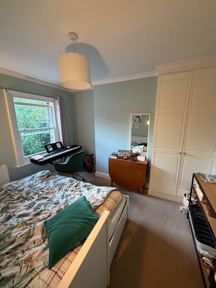 Flat Houblon Road in Greater London