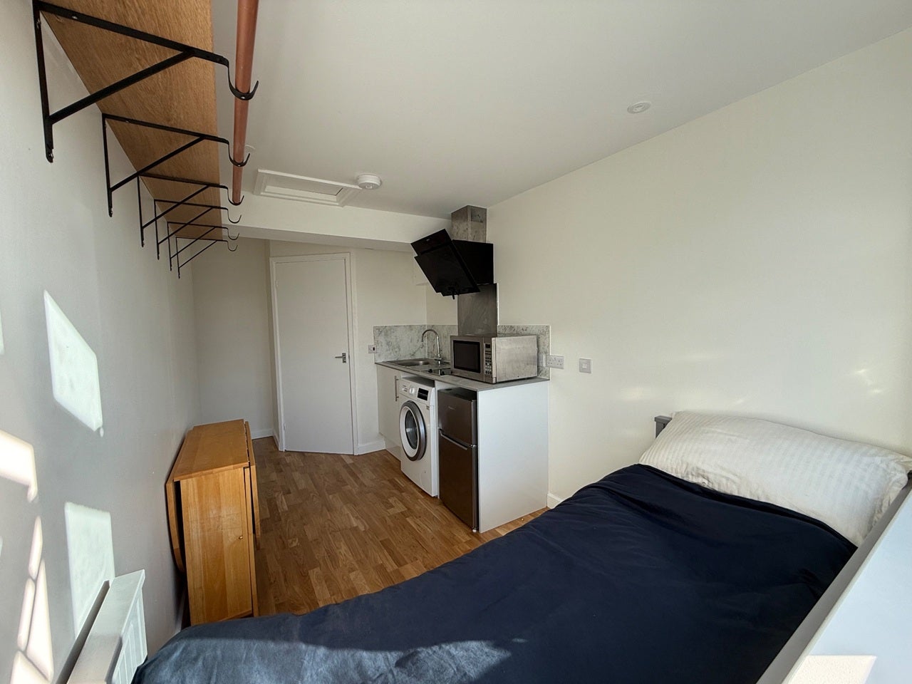 Room Tower Road in Portishead