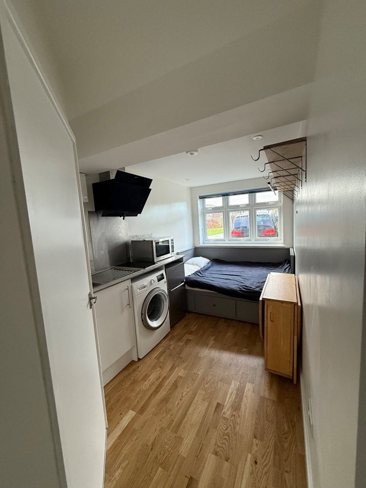 Room Tower Road in Portishead
