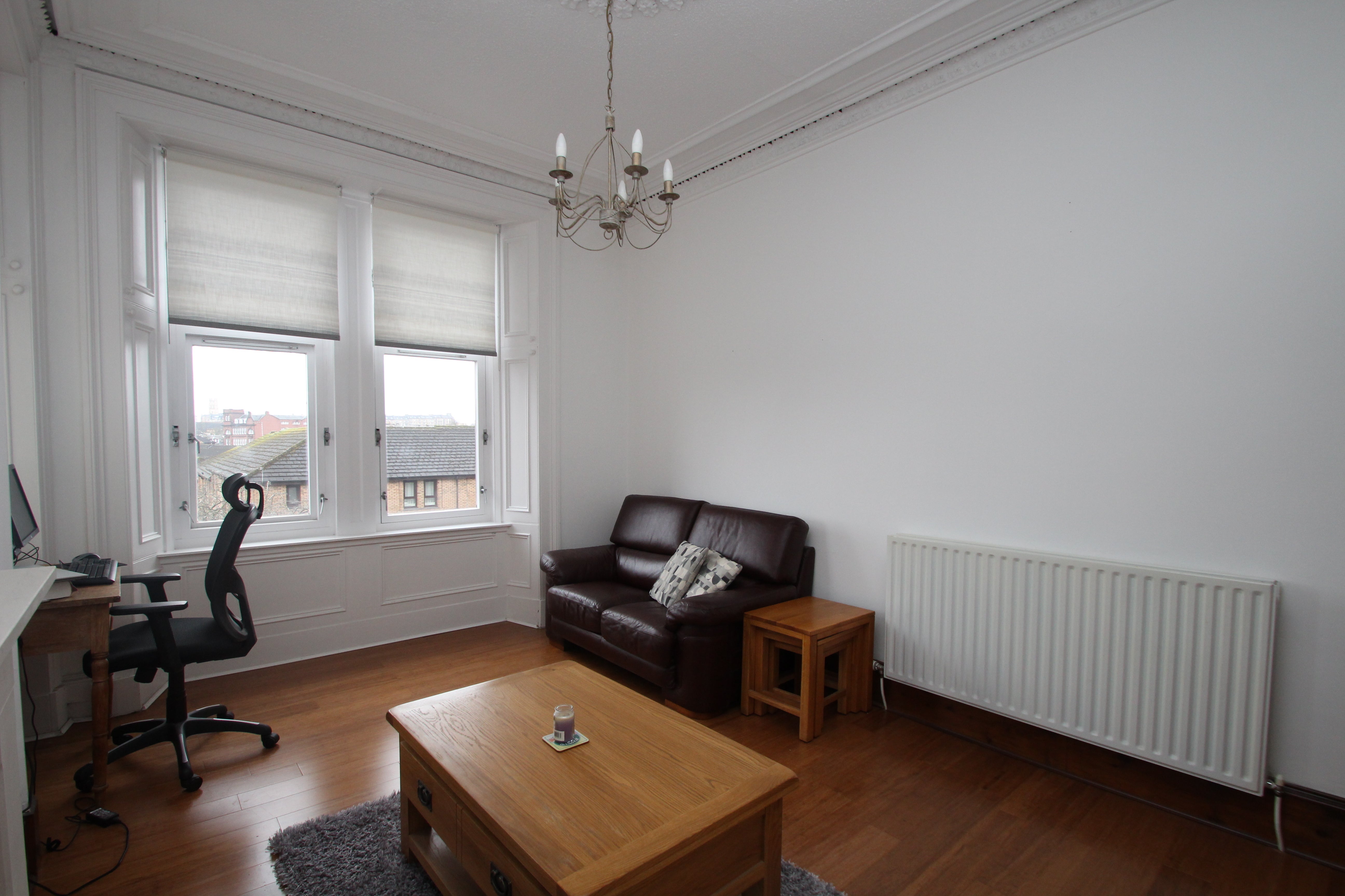 Flat Raeberry Street in Glasgow