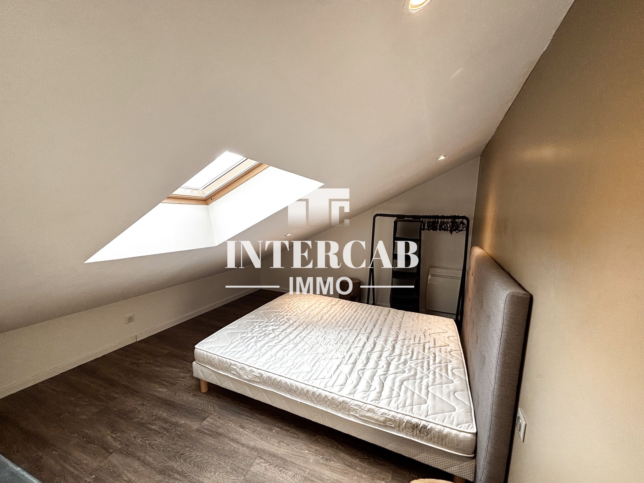 Flat Rue Ruinart de Brimont in Reims