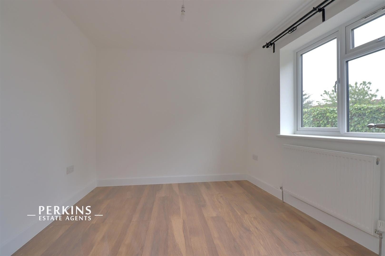 Flat Garrick Road in Greater London