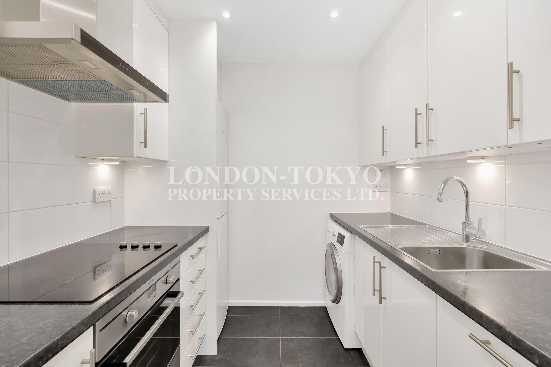 Flat Point W Access Road in Greater London