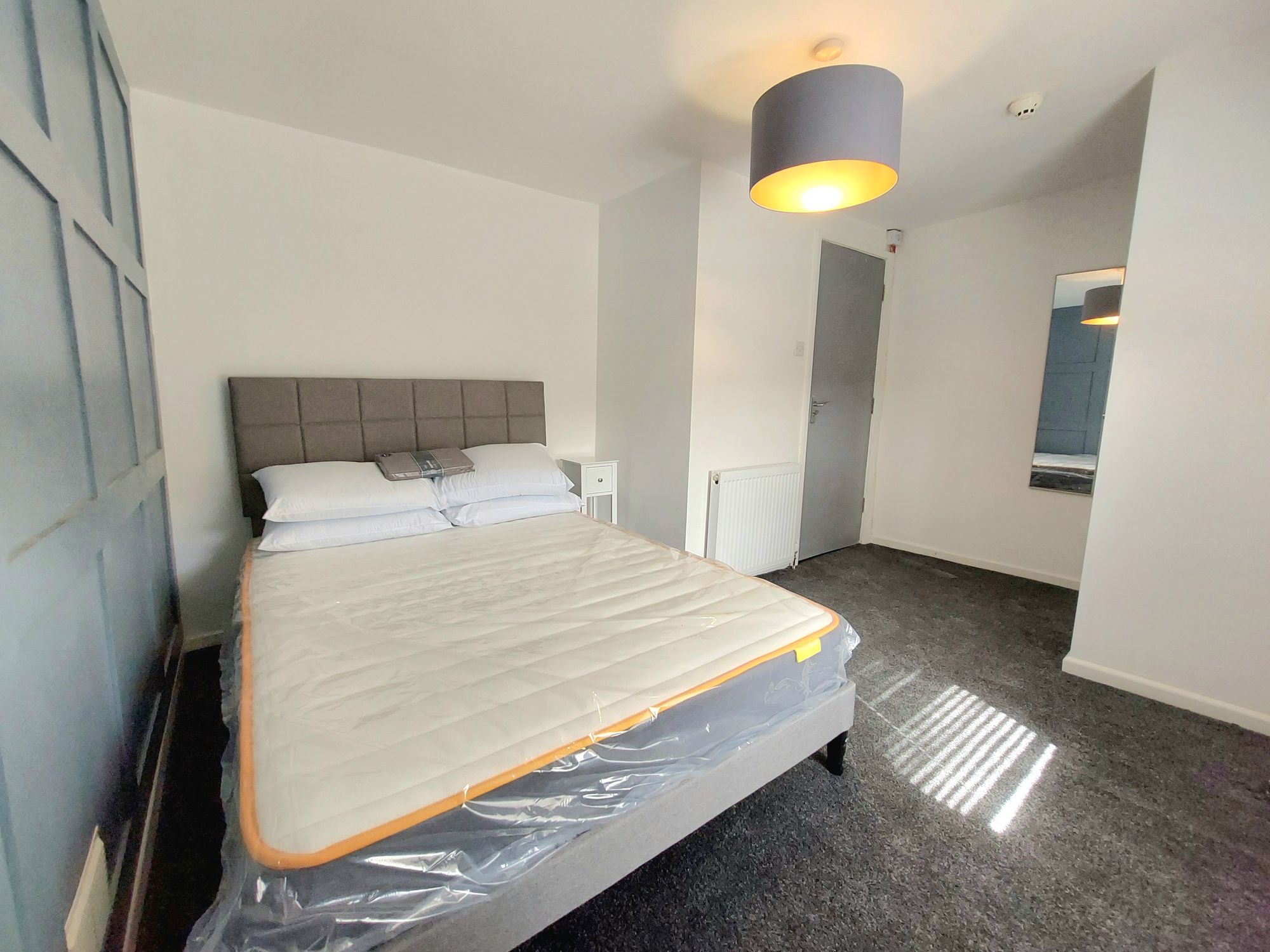 Room Fothergill Street in Pontypridd