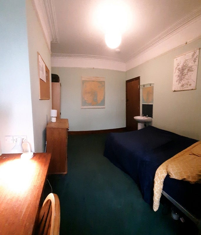 Room Acomb Street in Manchester