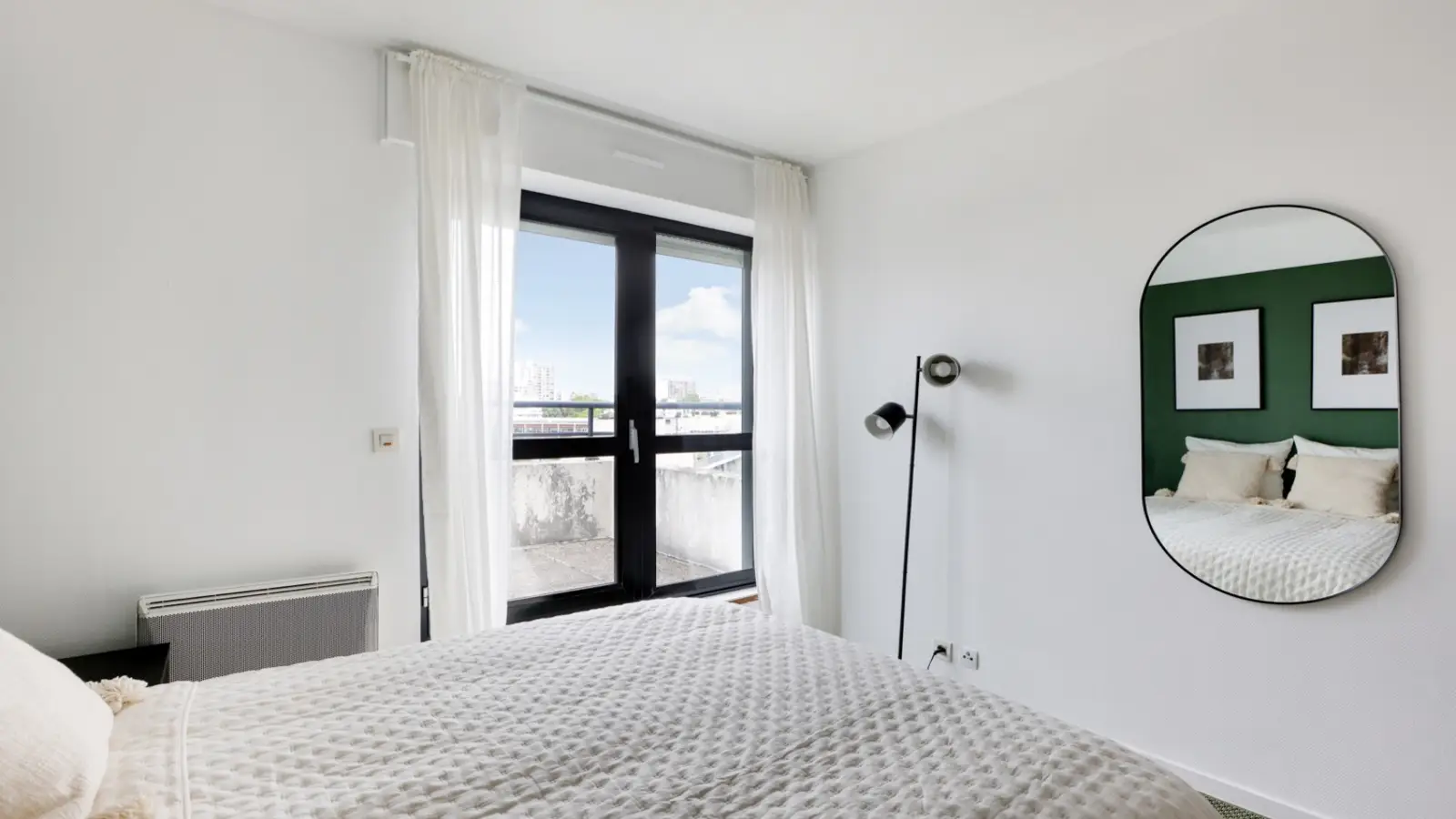 Chambre Rue de l'Abreuvoir à Courbevoie
