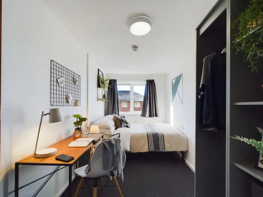 Flat Brookside Close in Derby