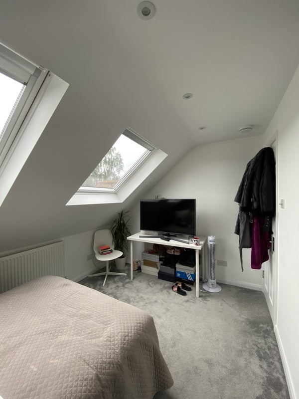 Room The Ridgeway in Greater London