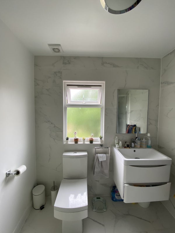 Room The Ridgeway in Greater London