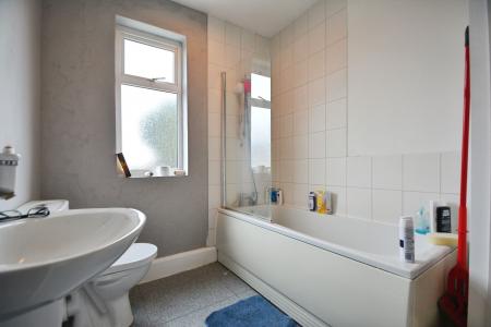 Room Edwalton Avenue in Peterborough