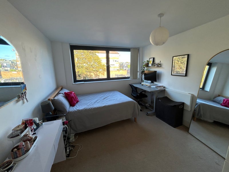 Room Pritchard's Road in Greater London